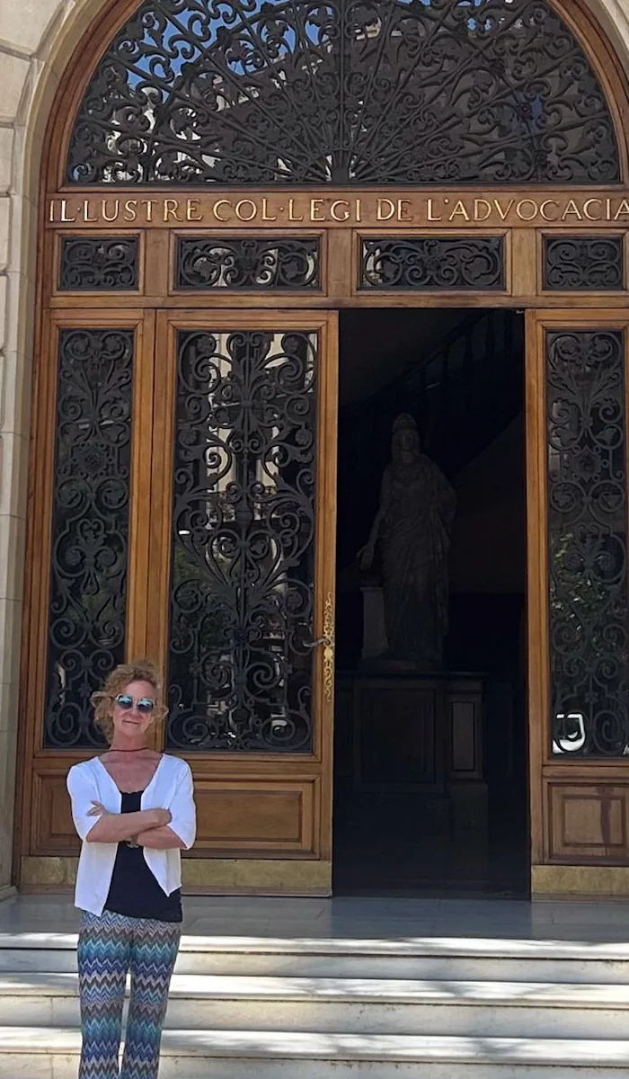 Yvonne Aguirre en el Colegio de Abogados
